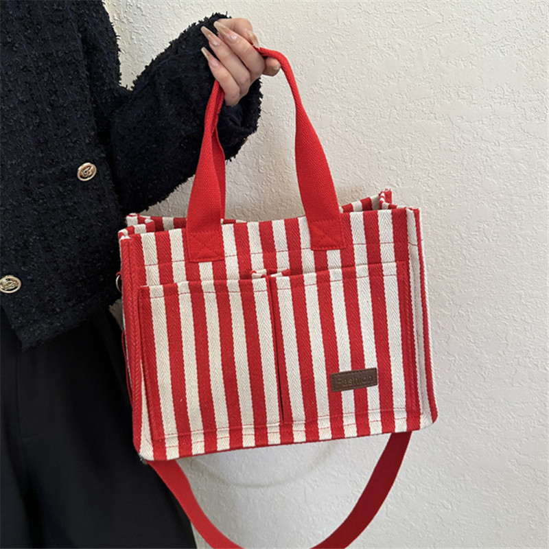 Cool Street Handbag, Large Cap - Tote Bag Canvas Print 评论和价格